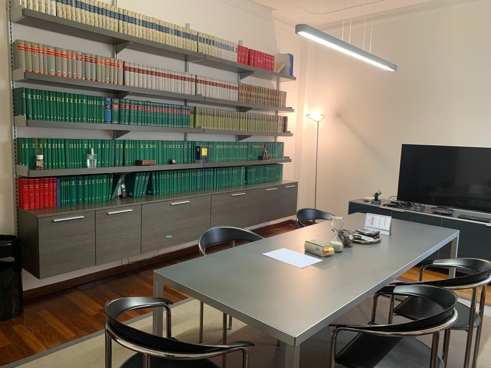 Libreria giuridica e testi professionali
